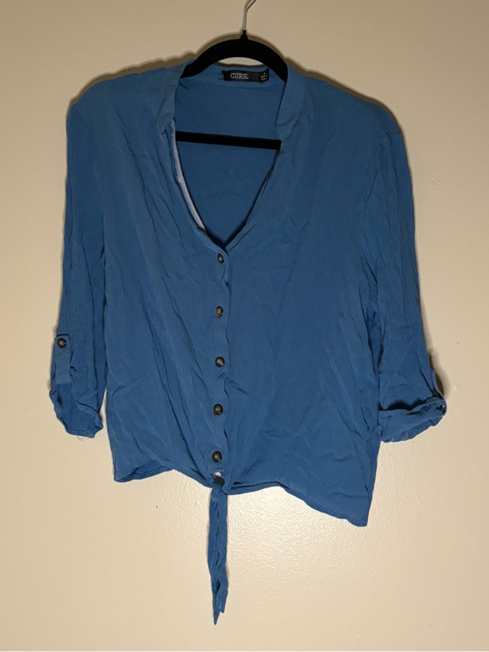CURE Women’s Blue short-sleeve blouse with tie size L